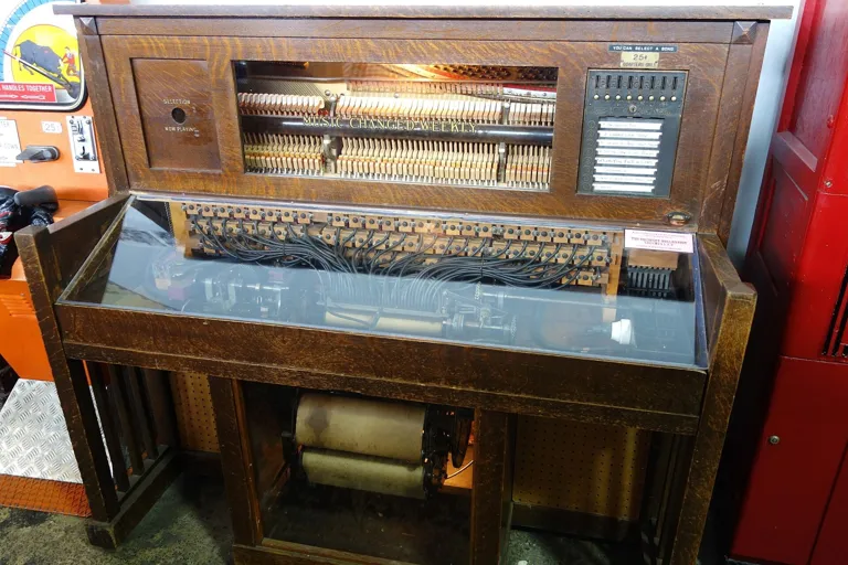 Musée Mécanique · archival location photograph